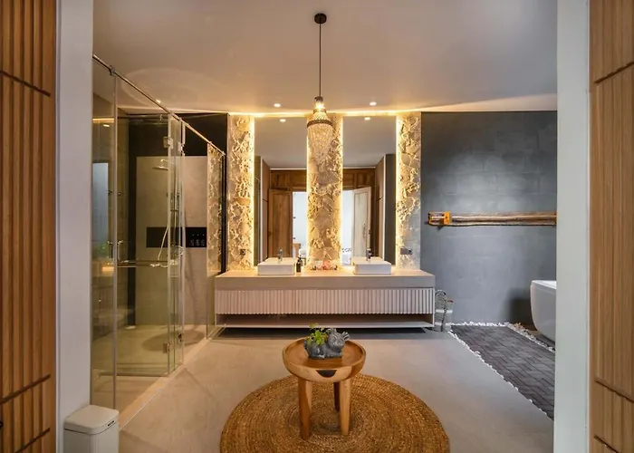 Mirage 3-br Private Pool In Nyang Nyang 乌鲁瓦图